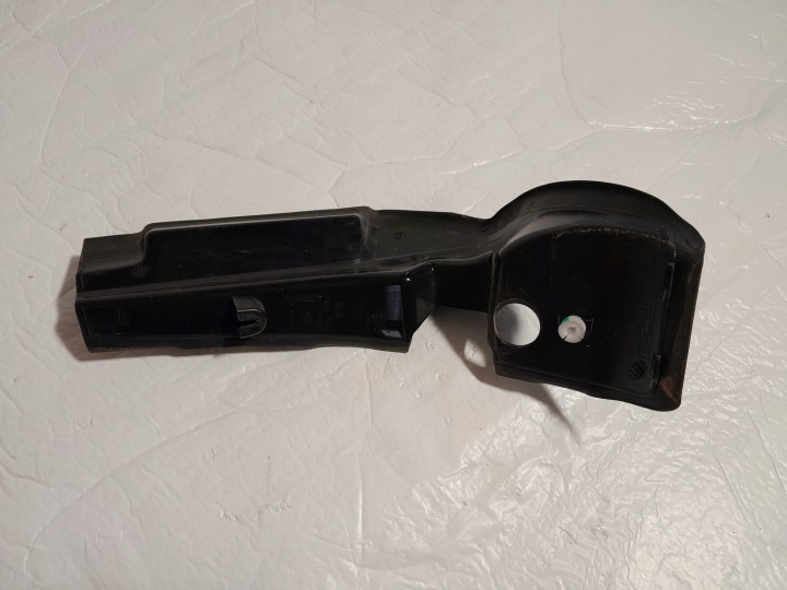 BMW X7 G07 40i kryt světlá záď kufru 7451768