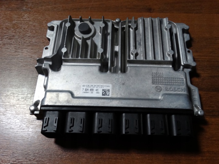IDEALNY Bedienteil DES MOTORS ECU BMW G01 G02 1 9