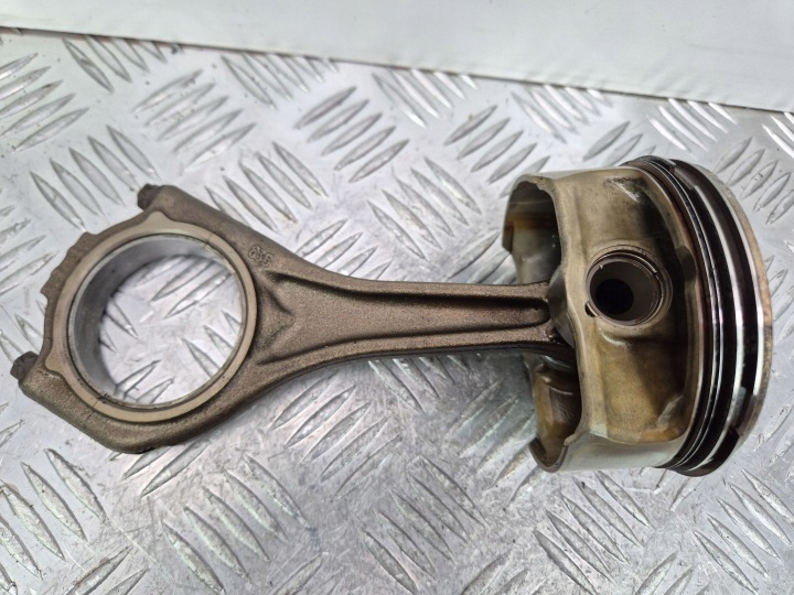 pistone con biella BMW BMW 5 E60 E61 550i 4.8 7544525 N62B48B