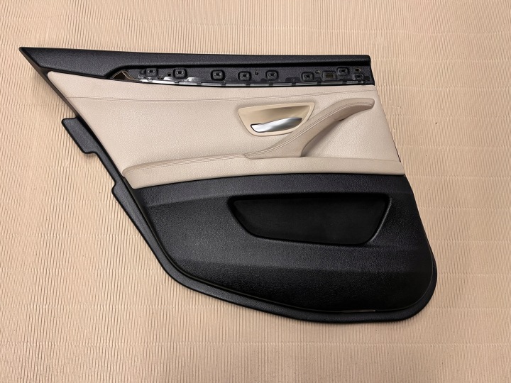 BMW F10 F11 side door left rear part 9171949