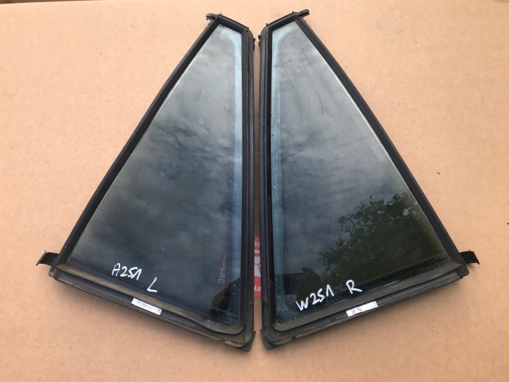 Mercedes R-Klasa W251 VETRO finestrino PORTA Portiera tylnych trojkat Destro