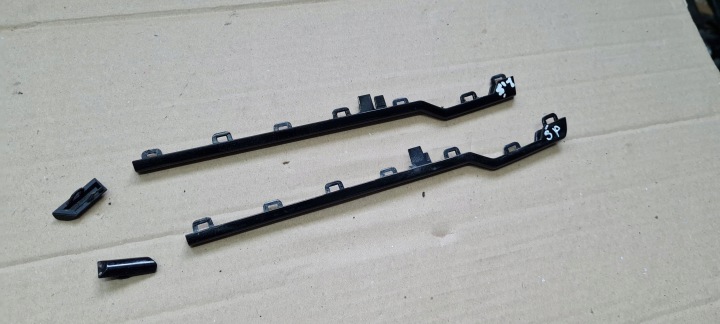AUDI Q3 83A DEKOR Copertura copertura GREMBIALINA medio ZNACZKA GRILLA SLINE 83A853651B