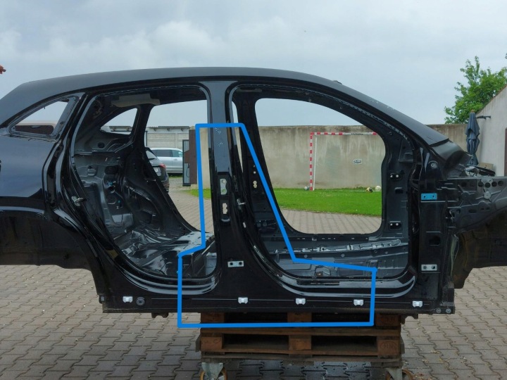 Mercedes GLA 250e LIFT II H247 RIVESTIMENTO MONTANTE media Destra