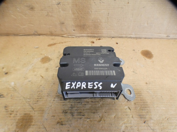 RENAULT EXPRESS modul řídící jednotka airbagů airbag SRS 985109033R