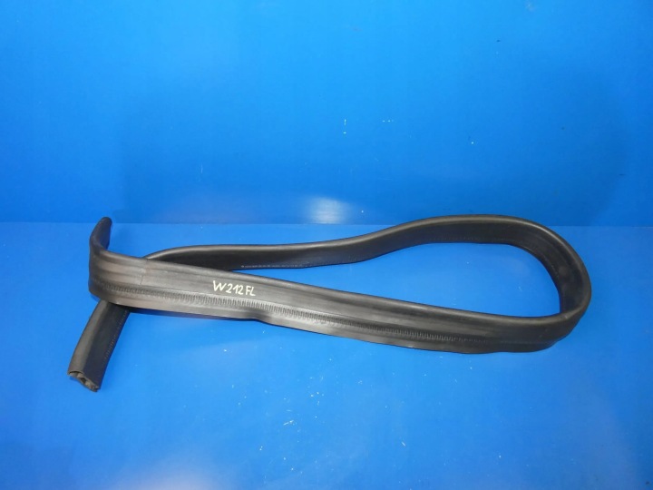 Mercedes E KLASA W212 LIFT guarnizione del cofano POKRYWY