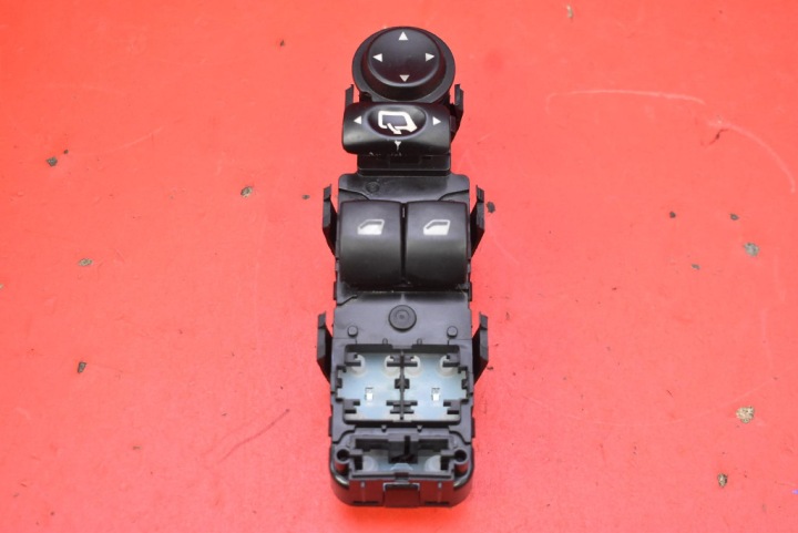 control panel of the window EU 37SKV019 CITROEN C4 1 and LIFT 08-11