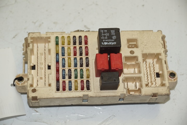compartment of fuses BSI 46558758 ALFA ROMEO 147