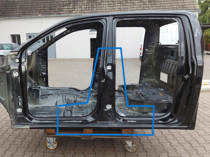 Ford Ranger VI 6 sloupek střední levý