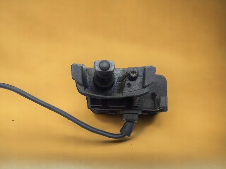 Dämpfer Klappen Tankklappe des Kraftstoffsbehälters 5C6810773H Volkswagen Golf VII (2014- )
