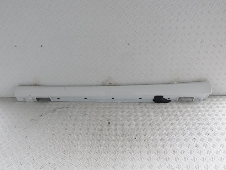 MERCEDES E W212 09-16 threshold left moulding cap