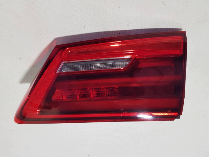light left rear part right rear to the bonnet BMW 5 G30 sedan LED 7376474