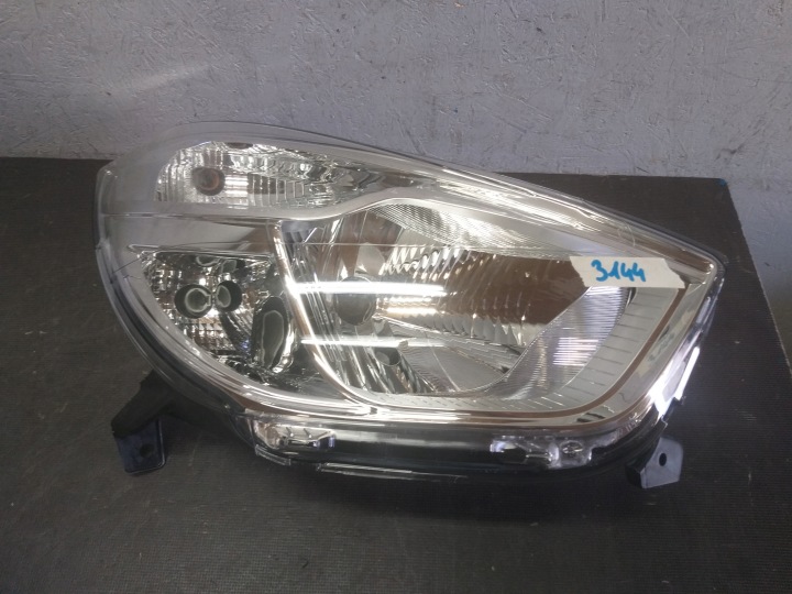 FEUX PHARE AVANT DROIT DACIA DOKKER 90146519