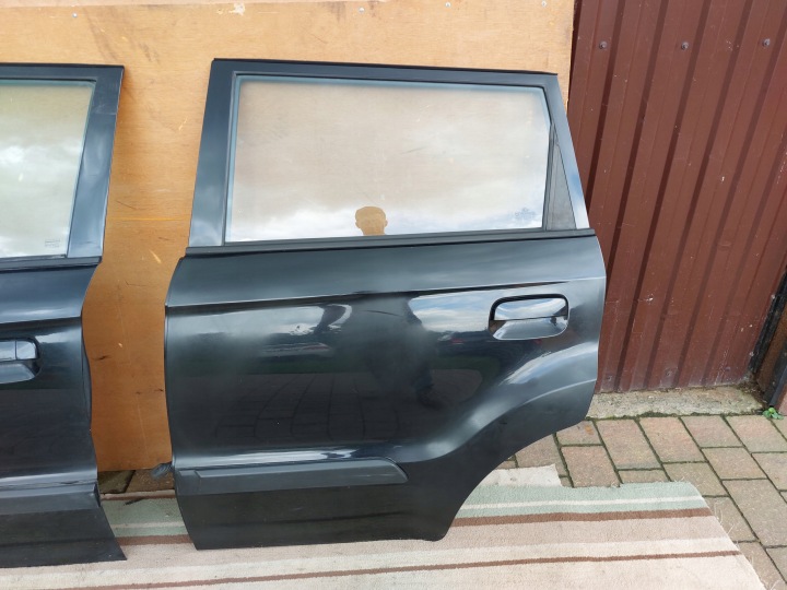 dveře levé záď KIA SOUL a 08r černé 9H
