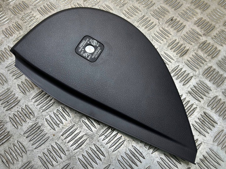 Zaslapka Latérale/côté du tableau de bord Bouton Airbag Toyota Avensis T27 T29 5531805040