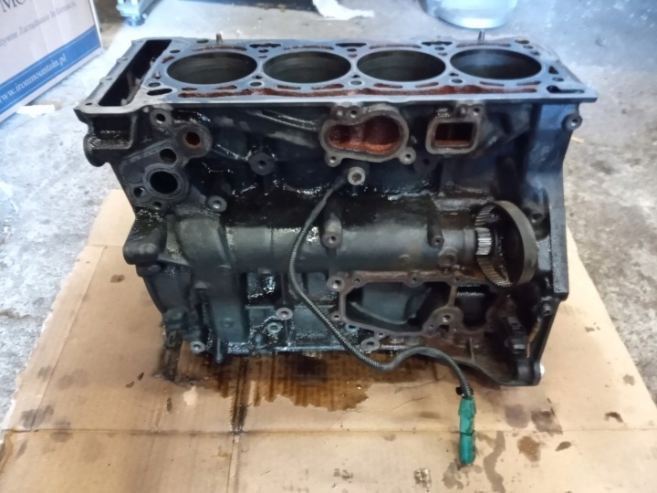 AUDI A4 B8 1.8 TFSI BLOK Motore 06H103021J