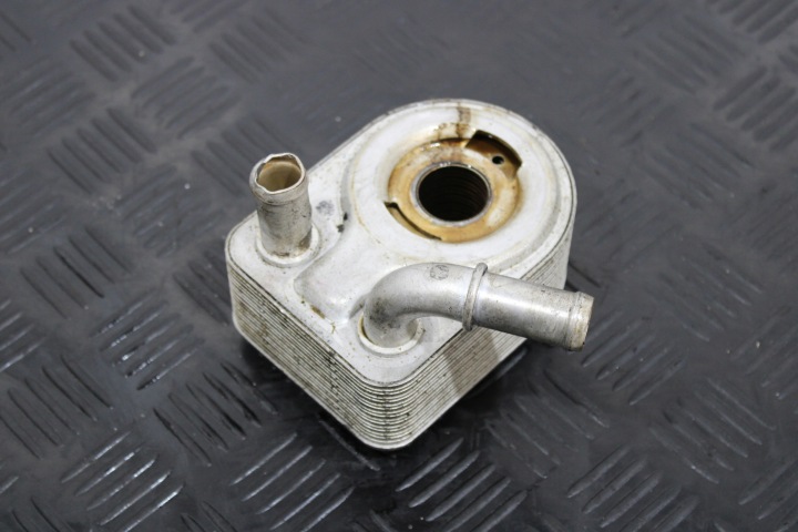 Kühler oil 7S7G-6B856-A4A FORD FOCUS MK3