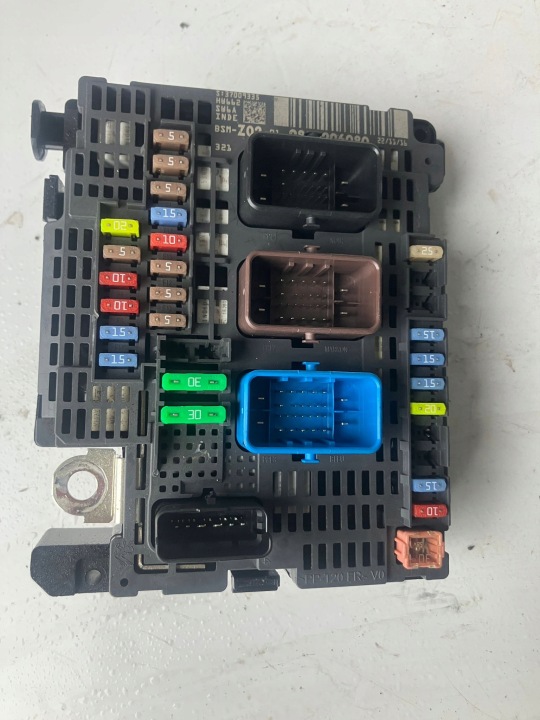 modul BSM Z02-01 9810296080 PEUGEOT 308 T9 CITROEN C4 II B7