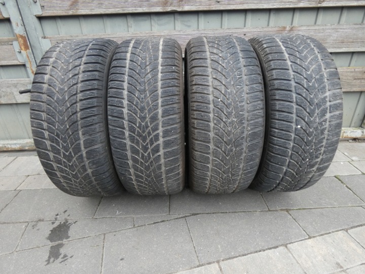 reifen winter Dunlop SP Winter Sport 4D 215/55R16 93 H 4SZT