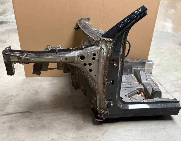 IDEALNA quarter front front left PORSCHE CAYENNE 9Y 1