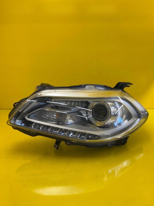 Feux phare Gauche Avant Suzuki SX4 S-Cross Xenon Led 13-16