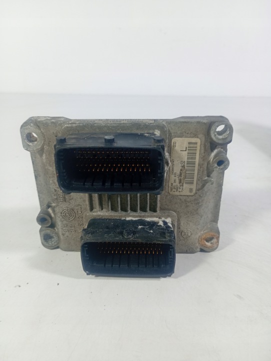 Fiat Punto 2 II 99-10 Computer Bedienteil DES MOTORS OE 1039919747