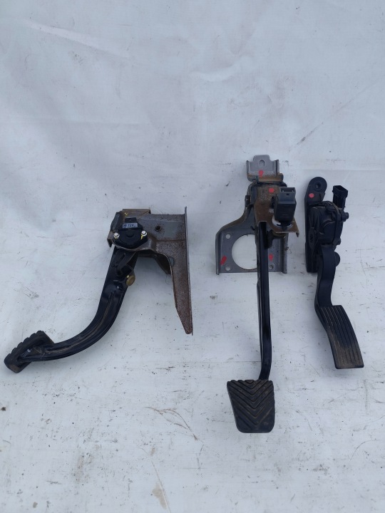 HYUNDAI I20 II PEDAL GAZ brake clutch