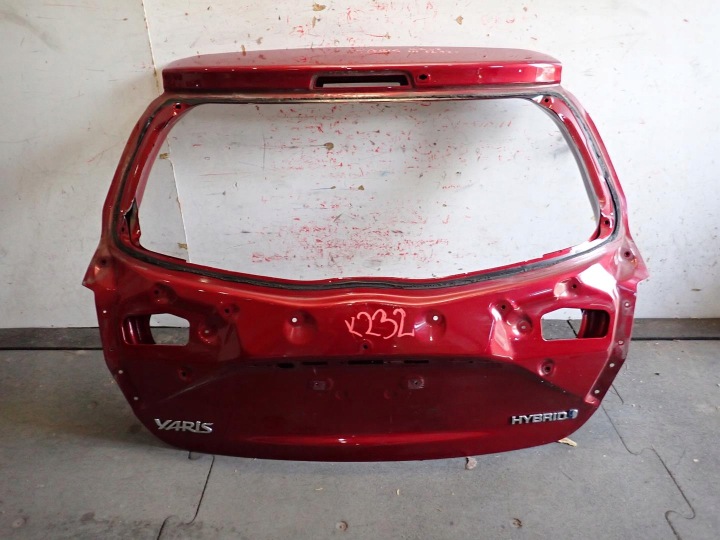 heckklappe kofferraumdeckel TOYOTA YARIS III LIFT 2017