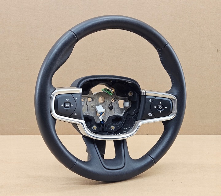 lenkrad SKORZANA WIELOFUNKCYJNA MULTIFUNCYJNA VOLVO XC40