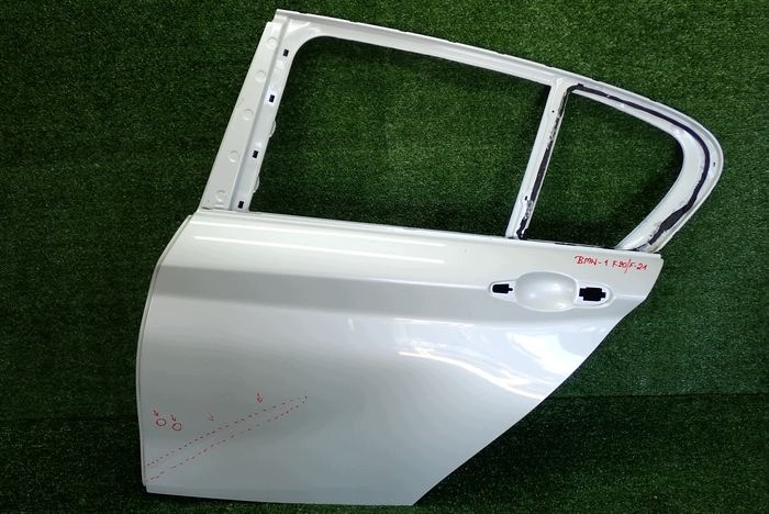 BMW F20 F21 1 dvere Ľavé zadné zadok