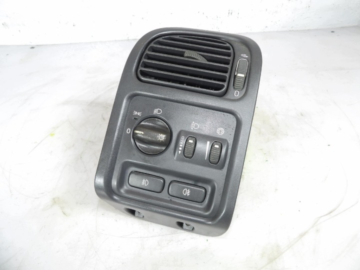 VOLVO V40 e interruttore luci 30613945