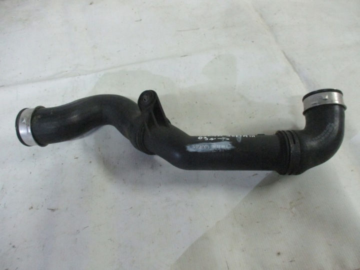 TUBO RADIATORE INTERCOOLER VW PASSAT B6 GOLF , TOURAN 3C0145770B