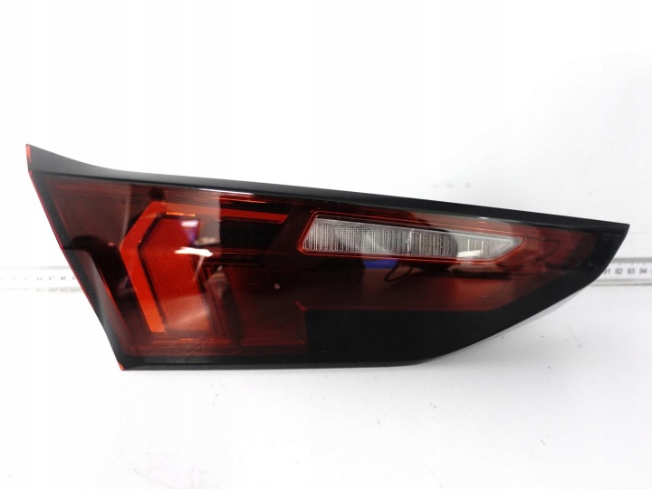 BMW 1 F70 24- Licht LED HIGH M SHADOW LINE links für die Heckklappe heck EUROPA