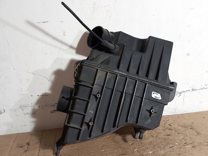 cover of a filter, air FORD TRANSIT MK6 2.4 TDCI YC159600DC