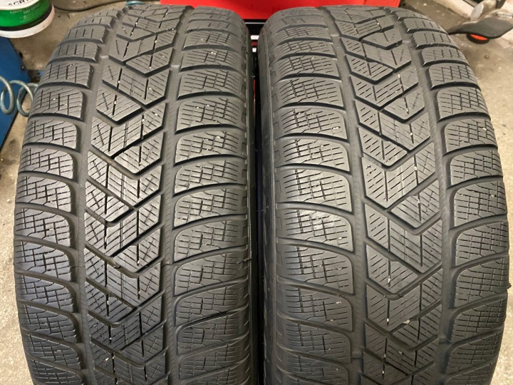 2 tyres winter 235/55R18 104H Pirelli SCORPION WINTER 7mm