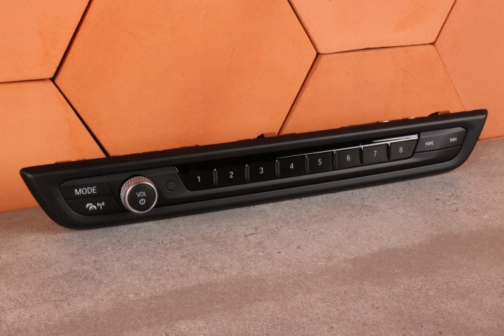 BMW 1' F40 2' F44 panel ovládání OBSLUGI RADIA AUDIO 5A47C50