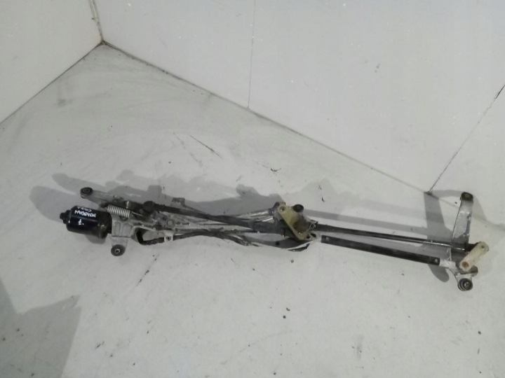 Toyota Prius a mechanizmus stieračov predok