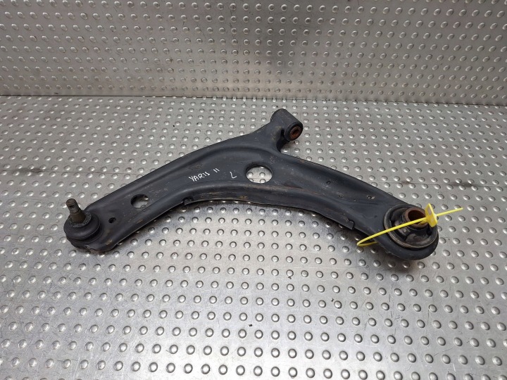 Querlenker links vorne TOYOTA YARIS II 06-11