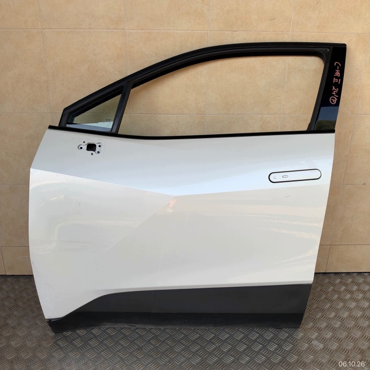 portière complets avant sinistre TOYOTA C-HR II 2024 année