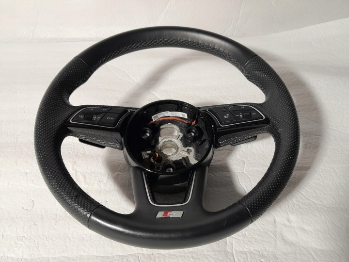 AUDI A4 B9 LIFT Sedan lenkrad Leder MULTIFUNKCJA GRZANA Schaltwippen S-LINE