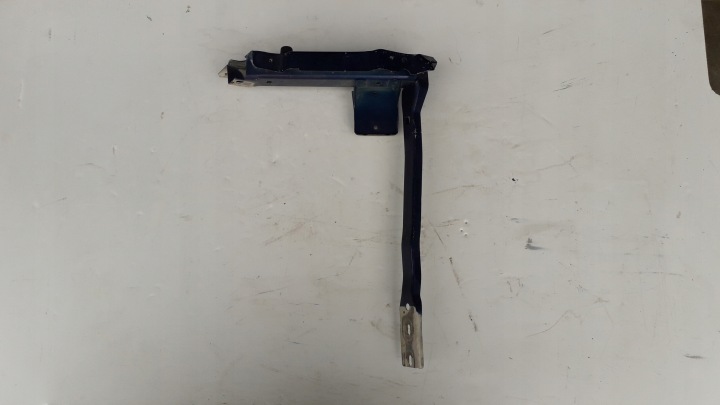 VW T4 LIFT RECHTS OKULAR HALTER LEUCHTE 7D0422491