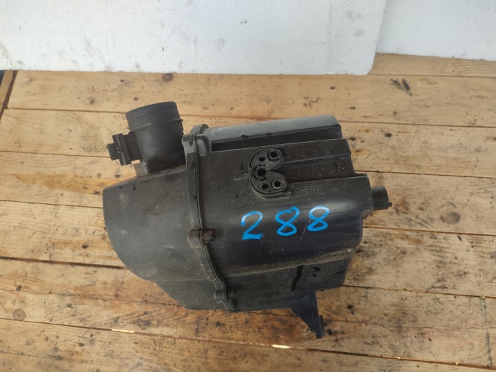 cover of a filter, air SEAT IBIZA IV 6R0129601G 6R0129607E 6R0129620A