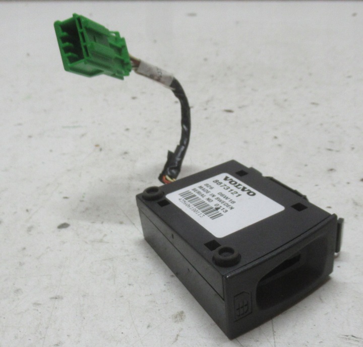 VOLVO V50 2.4 D 06R čítačka KARTY SIM 8673121