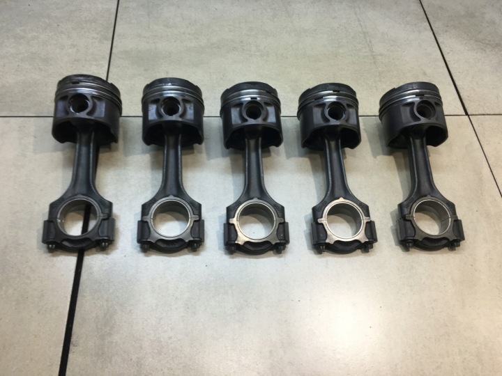piston connecting rod MERCEDES W210 2.5 D 87L29