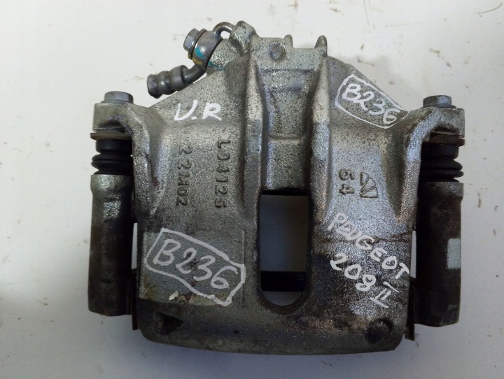 Peugeot 208 II 2008 caliper brake front right L94125 (B236)