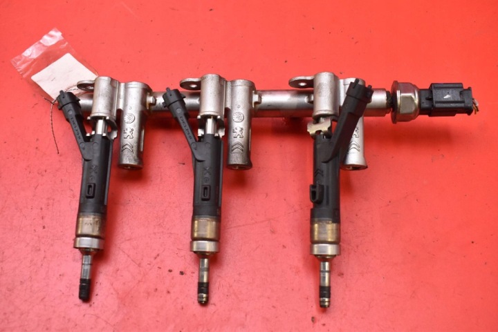 Kraftstoffverteiler Einspritzleiste Einspritzdüse 9802438180 PEUGEOT 308 T9 1.2 THP 110 KM 13-17