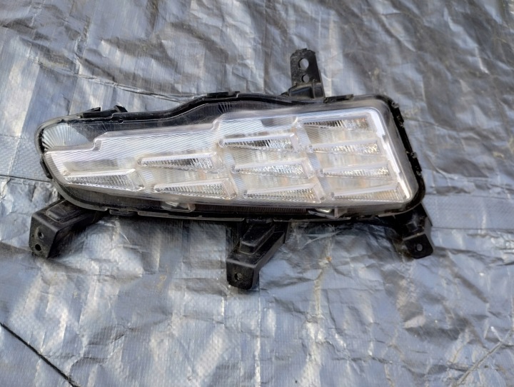 HYUNDAI I30 III 3 LIFT Feux antibrouillard Droite Avant LED DRL 92208-G46 92208G4600