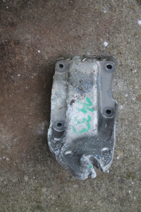 1433. holder engine mount MERCEDES A6542232900