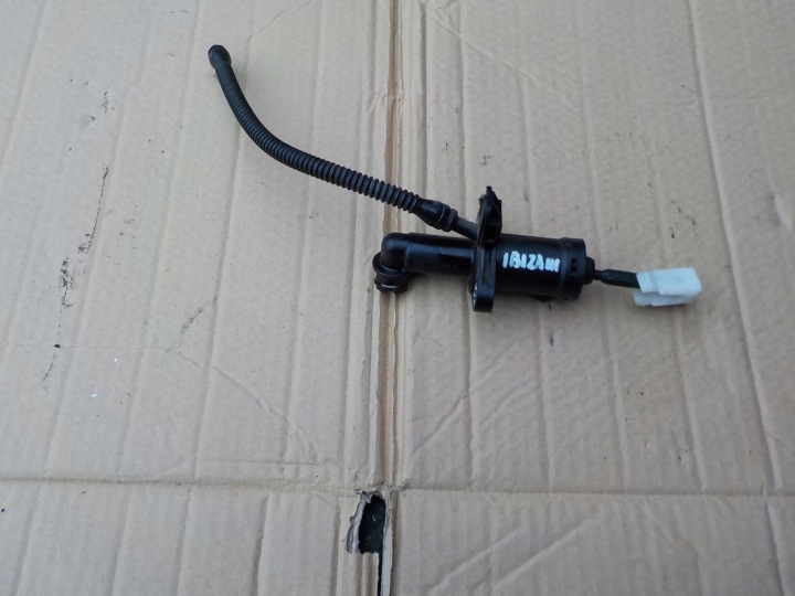pumpe der kupplung seat ibiza III 1,4 16v 6Q0721388E