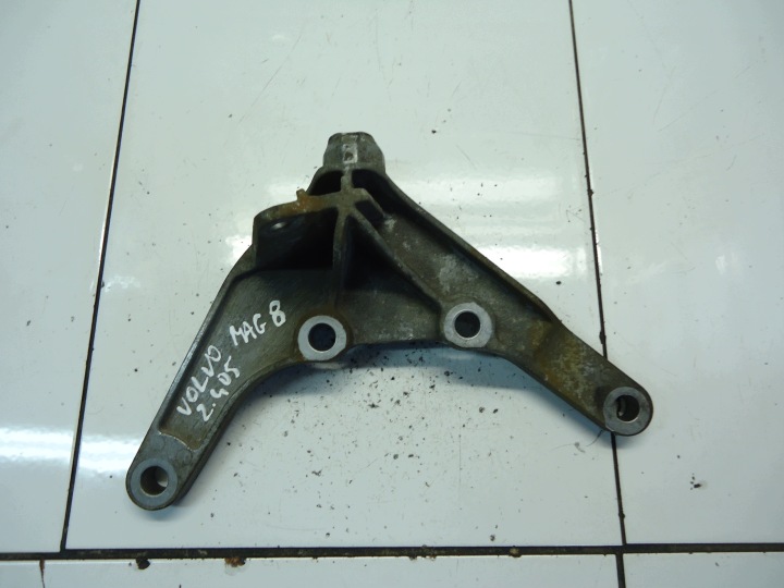 VOLVO S80 V70 XC90 2.4 D5 D5244T gearbox mounting of the gear 30778793
