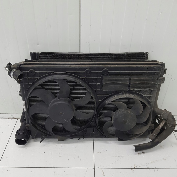 KOMPLET chladiČov Z WENTYLATOREM VOLKSWAGEN CADDY 3 1K0121251N 1T0820411C